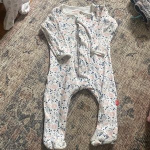 Magnetic Me pjs